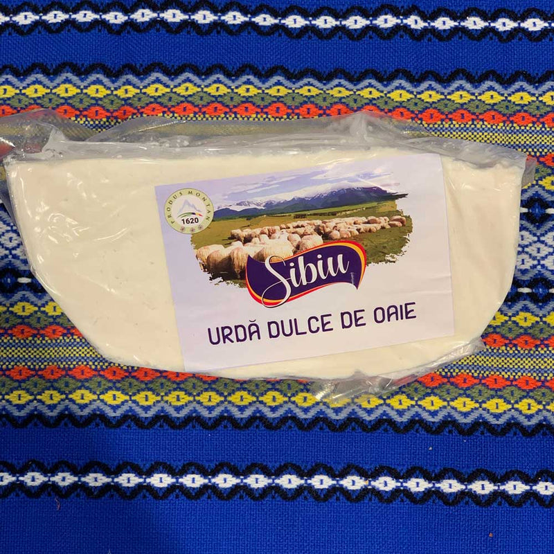 Urda dulce de Sibiu din lapte de oaie